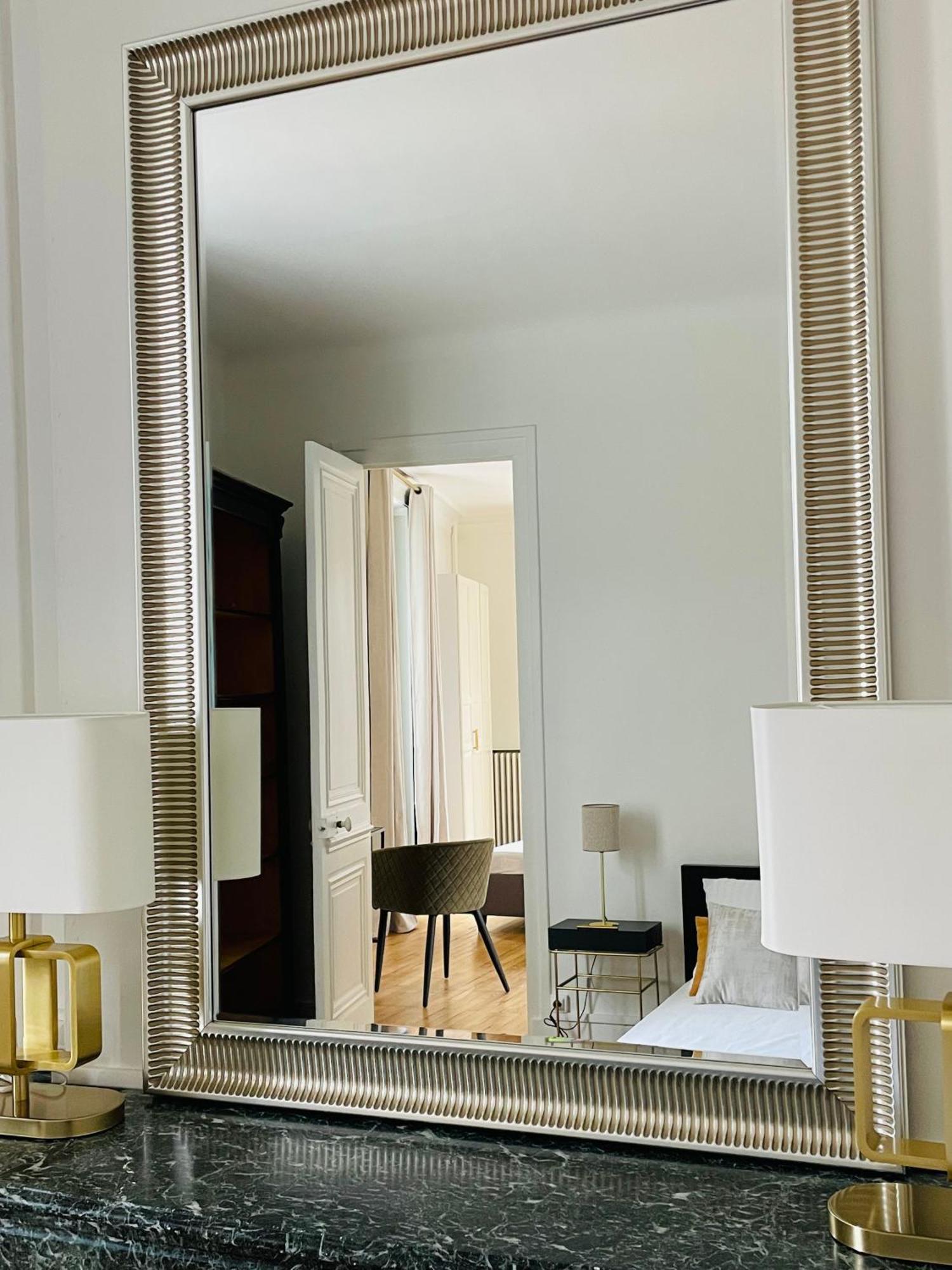 Grand Appartement D'Exception Au Chateau Randin Ecully Exterior photo