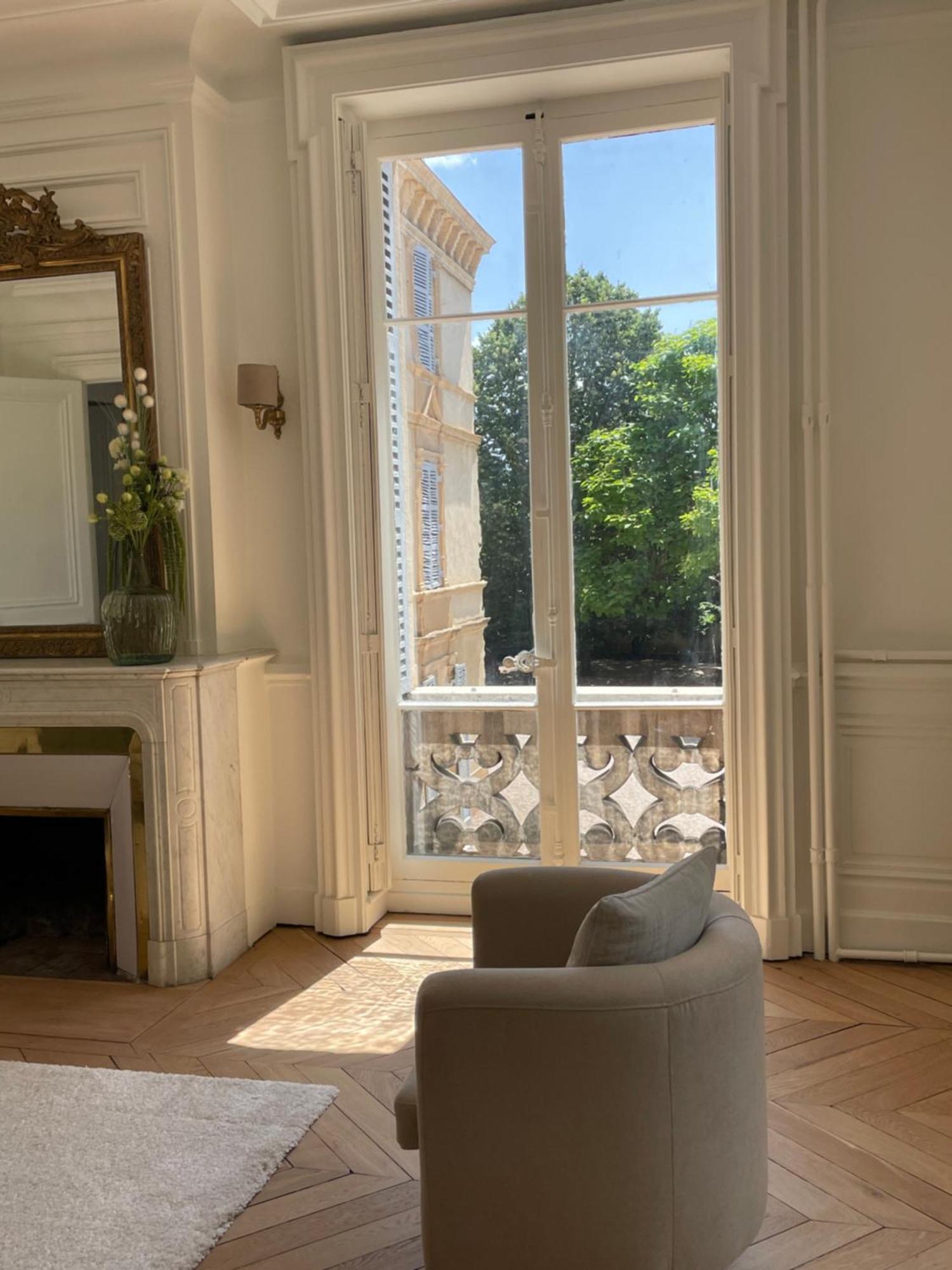 Grand Appartement D'Exception Au Chateau Randin Ecully Exterior photo